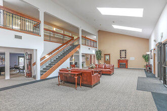 The Meadows of Auburn Hills Senior Community in Auburn Hills, MI - Foto de edificio - Interior Photo