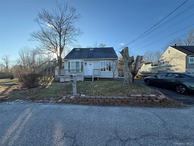 48 Park Dr in Mastic Beach, NY - Building Photo - Building Photo