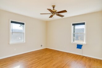 97 Deblock Rd in New Hampton, NY - Building Photo - Building Photo