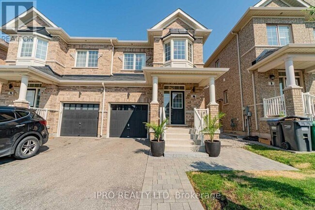 5 Chesterwood Cres in Brampton, ON - Building Photo - Building Photo