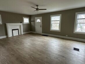 302 Clay St in Frankfort, KY - Building Photo - Building Photo