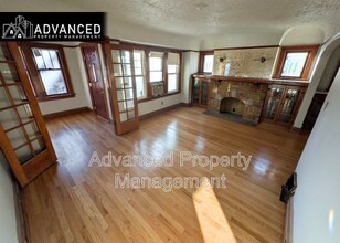 3893 Dr. William Finlayson St in Milwaukee, WI - Building Photo - Building Photo