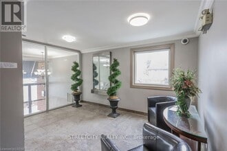 570 William St in London, ON - Building Photo - Building Photo