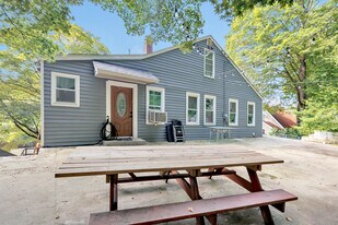 18 Vose St in Ansonia, CT - Building Photo