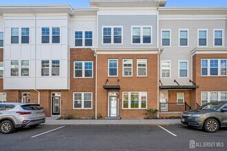 57 Cannon St in North Brunswick, NJ - Building Photo - Building Photo