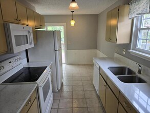 7711 NW 79th Pl in Kansas City, MO - Building Photo - Building Photo