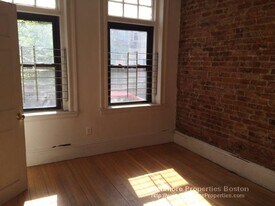 65 Burbank St, Unit #1 in Boston, MA - Building Photo - Building Photo