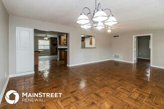 5133 Oak Hill Dr in Winter Park, FL - Foto de edificio - Building Photo