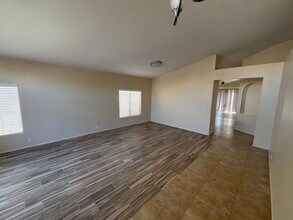 10739 W Bermuda Dr in Avondale, AZ - Building Photo - Building Photo