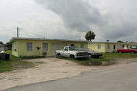 4415-4445 28th Ave in Vero Beach, FL - Foto de edificio - Building Photo