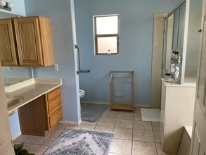 2464 Tyler Loop NE in Rio Rancho, NM - Foto de edificio - Building Photo