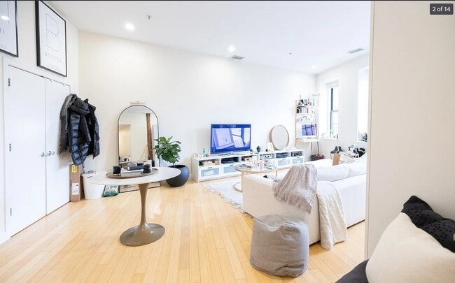 490 Harrison Ave in Boston, MA - Building Photo - Building Photo