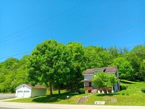 230 Terrace Ave in Huntington, WV - Foto de edificio - Building Photo