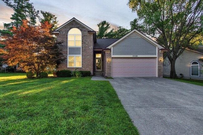23188 Potomac Cir in Farmington Hills, MI - Building Photo - Building Photo
