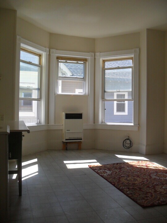 22 Hamlin St in Pittsfield, MA - Building Photo