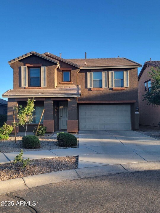 21975 E Vía Del Palo in Queen Creek, AZ - Building Photo