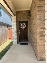 9011 Shady Mountain in San Antonio, TX - Building Photo - Building Photo