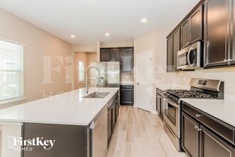 512 Tynes Blvd in Middleburg, FL - Building Photo - Building Photo