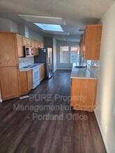 32020 SE Wren Rd in Estacada, OR - Building Photo - Building Photo