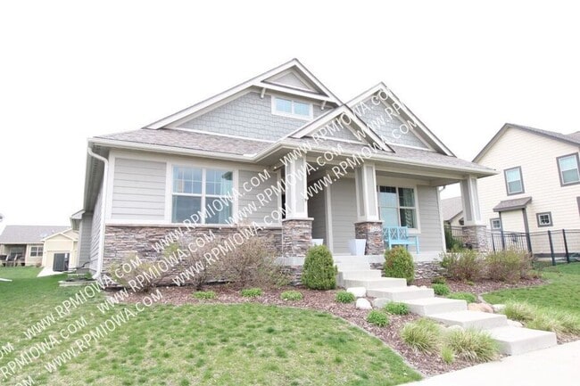 property at 2302 SW 18th St