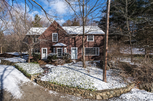 property at 445 Glen Rd