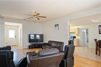 1815 Liberty Hill Dr in Belton, TX - Building Photo - Building Photo