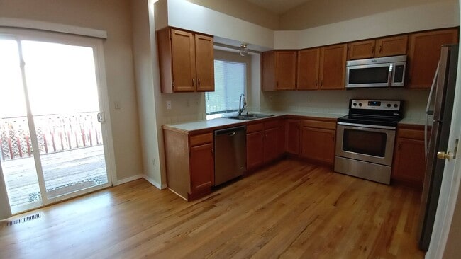 8018 Scarborough Dr in Colorado Springs, CO - Building Photo - Building Photo