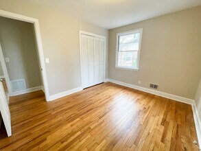 1842 Evelyn St in Cayce, SC - Building Photo - Building Photo