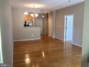 11775 Stratford House Pl-Unit -107 in Reston, VA - Building Photo - Building Photo