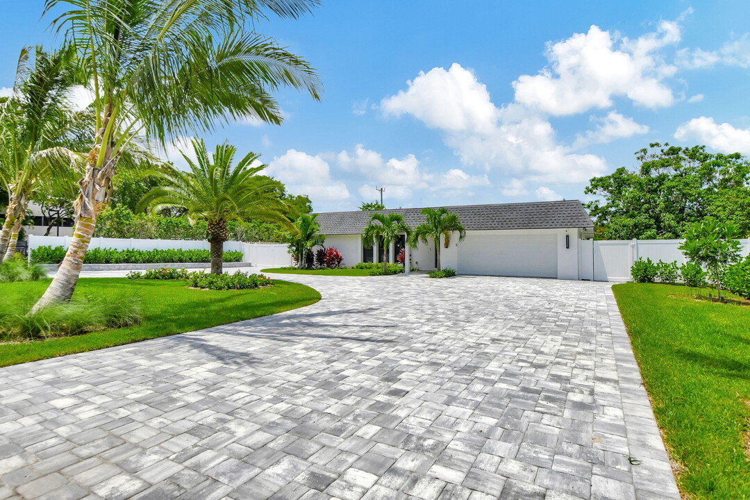 1467 NW 4th Ave in Boca Raton, FL - Building Photo