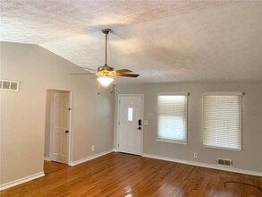 155 Trickum Hills Dr in Woodstock, GA - Building Photo - Building Photo