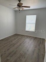 1701 Avoca Dr in Tarpon Springs, FL - Building Photo