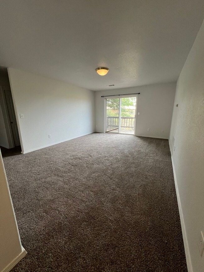 4135 Marian Ct in Klamath Falls, OR - Building Photo - Building Photo