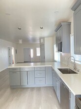 5801 Walnut St in Oakland, CA - Building Photo - Building Photo