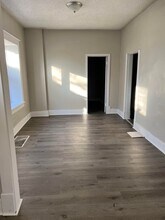 1527 SW Mulvane St in Topeka, KS - Building Photo - Building Photo