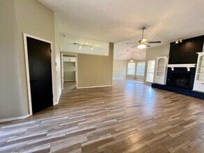 9300 Buttonwood Ave in Oklahoma City, OK - Building Photo - Building Photo