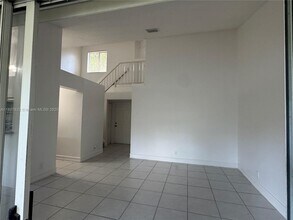 9515 SW 138th Pl in Miami, FL - Building Photo - Building Photo