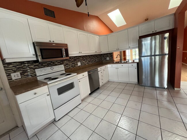 2379 Alvet St in Port Charlotte, FL - Building Photo - Building Photo