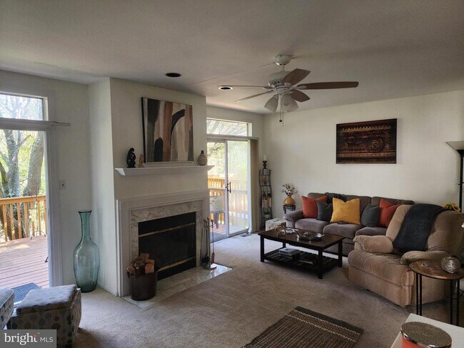 922 Glackens Ln in Wilmington, DE - Building Photo - Building Photo