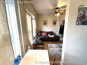 1056 Cambridge St in Cambridge, MA - Foto de edificio - Building Photo