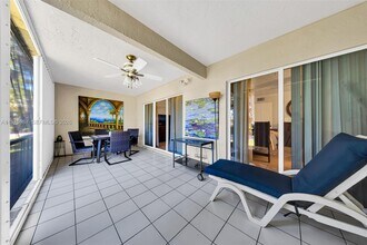 4040 Crystal Lake Dr in Pompano Beach, FL - Building Photo - Building Photo