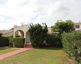 1142 24th St in Santa Monica, CA - Foto de edificio - Building Photo