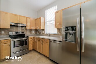 8842 Cypress Hammock Dr in Tampa, FL - Building Photo - Building Photo