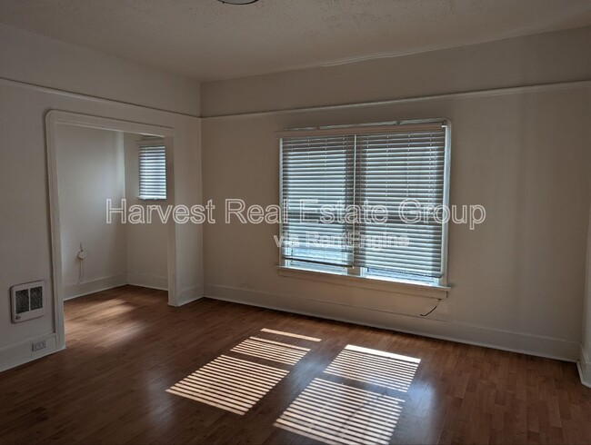 1532 8th Ave in Oakland, CA - Foto de edificio - Building Photo