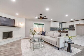 2536 Daisy Ln in Fort Worth, TX - Building Photo - Building Photo