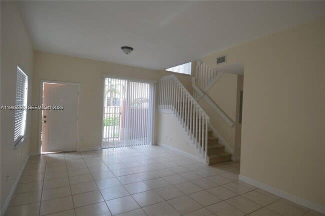 4903 N Harbor Isles Dr in Fort Lauderdale, FL - Building Photo - Building Photo