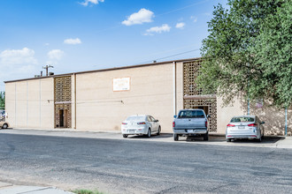 Houston Arms Apartments in Odessa, TX - Building Photo - Building Photo