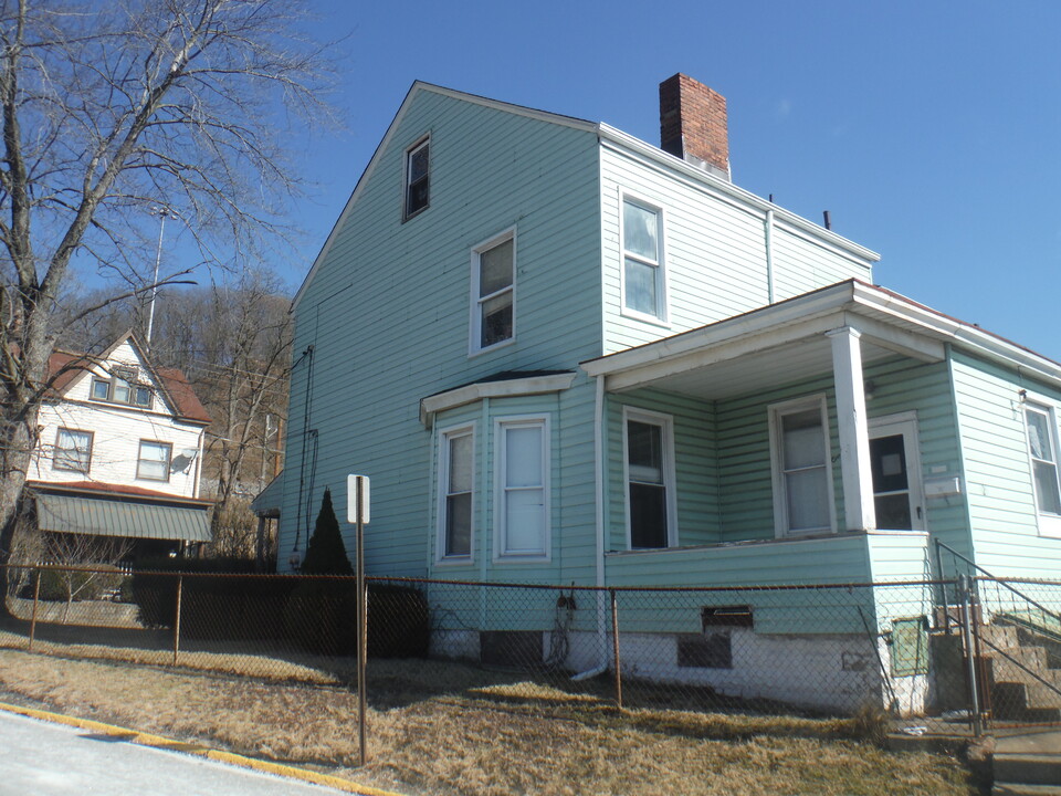 2 5th St in Aspinwall, PA - Building Photo