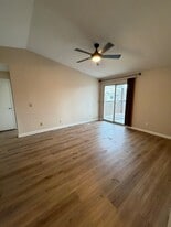 533 Aspen Glen Dr, Unit 311 in Cincinnati, OH - Building Photo