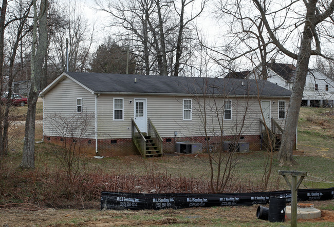 504 Orange St in Oxford, NC - Foto de edificio - Building Photo